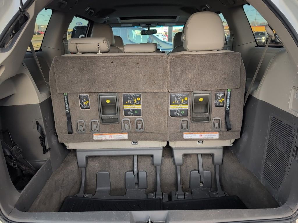 Used 2017 Toyota Sienna XLE w/ XLE Navigation Package image 22