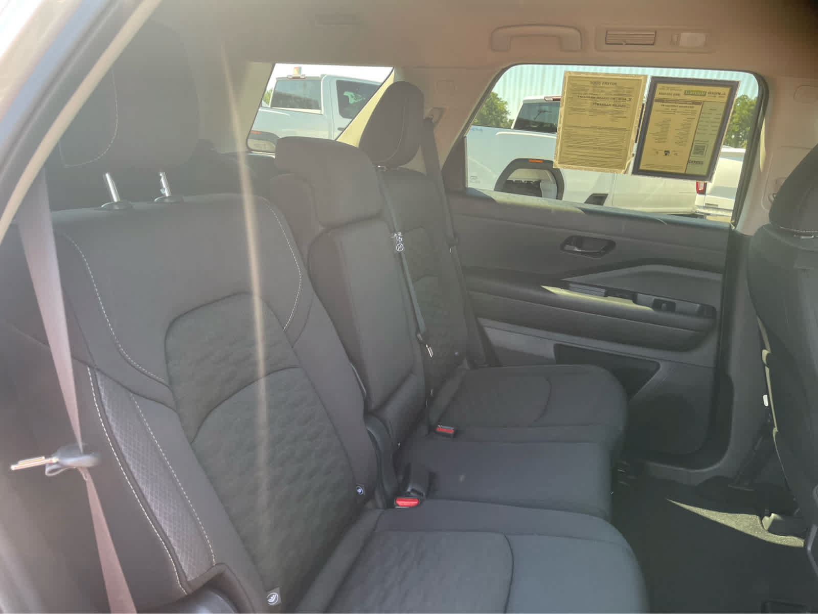 Used 2024 Nissan Pathfinder SV FWD image 24