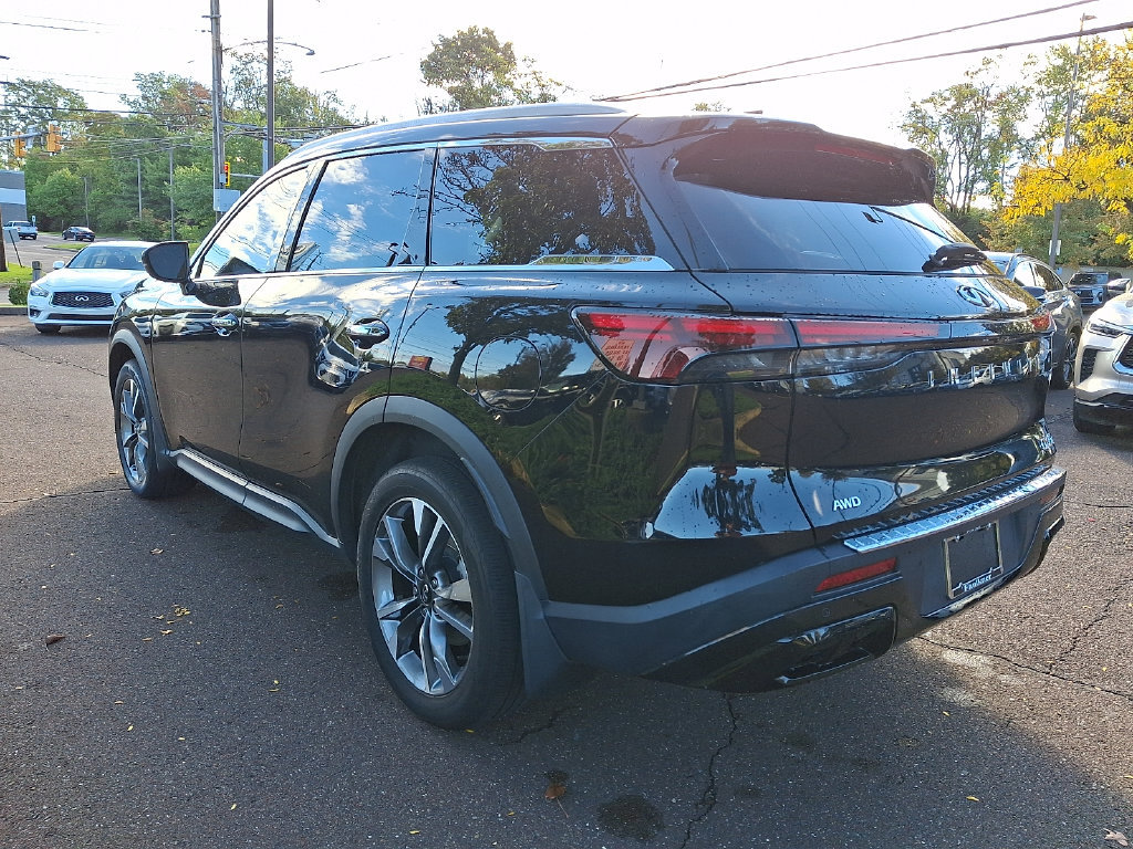 Certified 2023 INFINITI QX60 Luxe w/ Performance Audio Package AWD/4WD image 4
