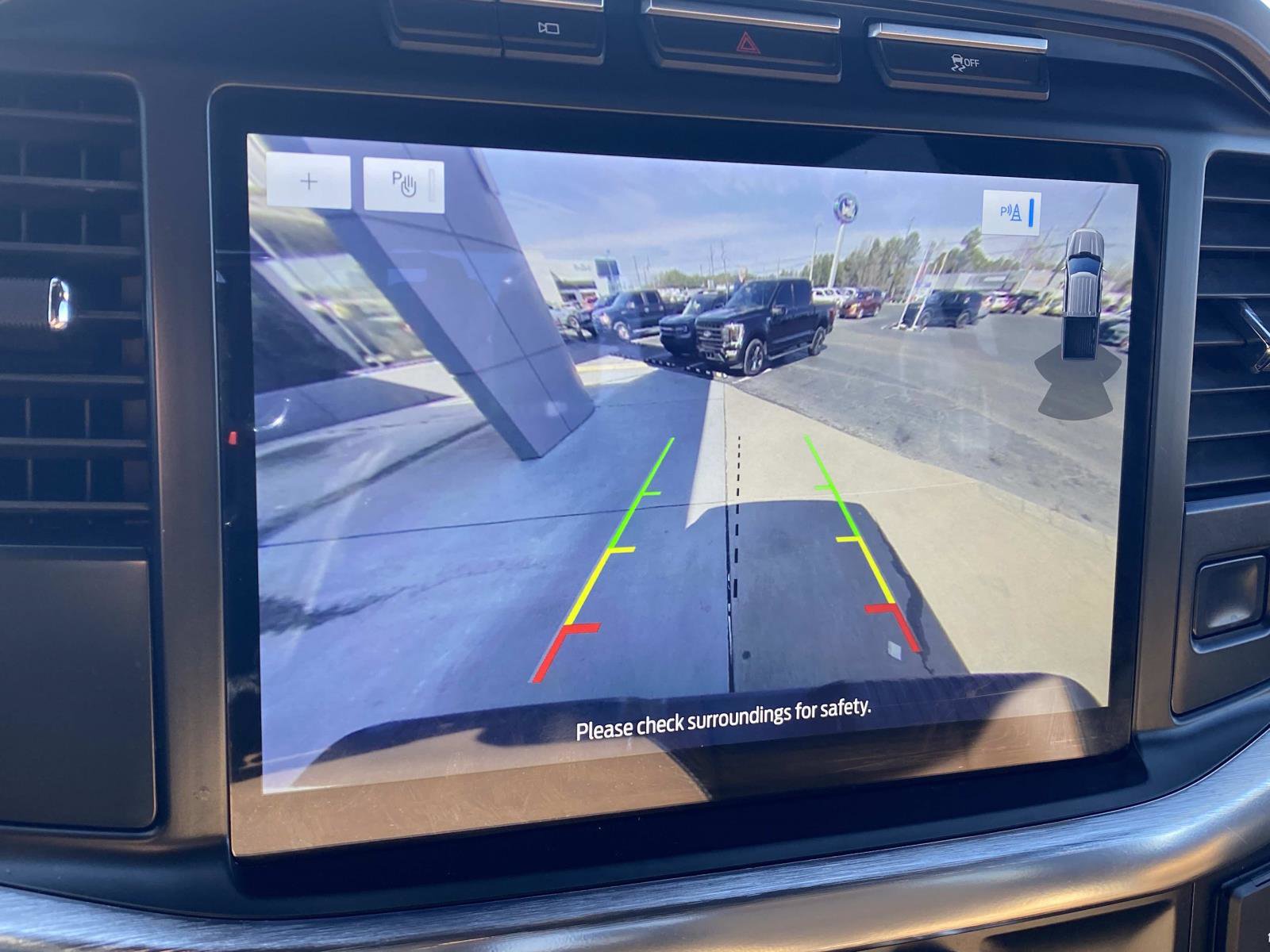 Used 2022 Ford F150 Lariat image 24