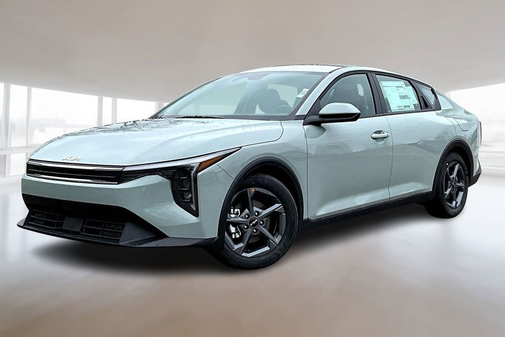 New 2026 Kia K4 LXS