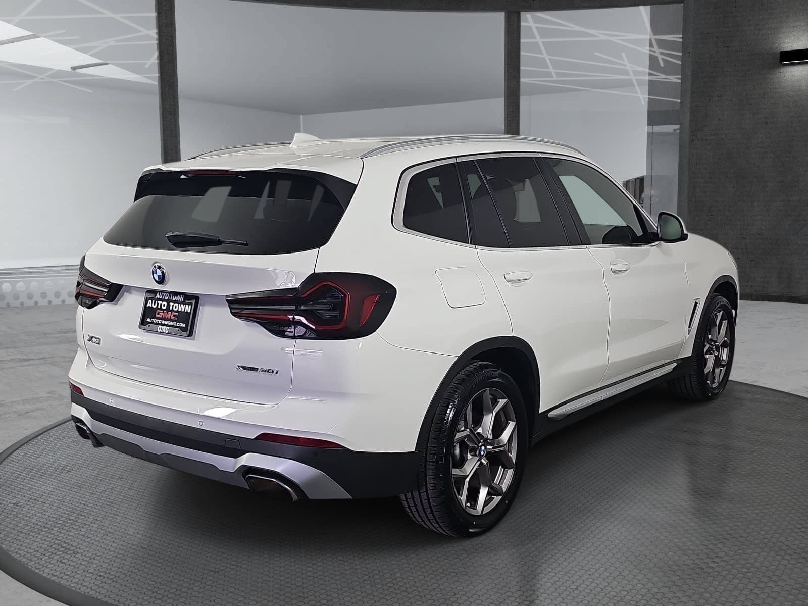 Used 2022 BMW X3 xDrive30i w/ Convenience Package AWD/4WD image 5