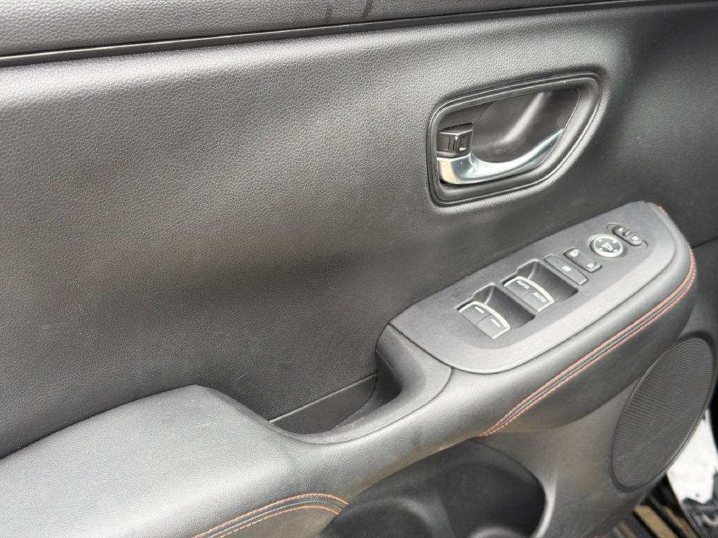 Used 2025 Honda HR-V Sport image 18