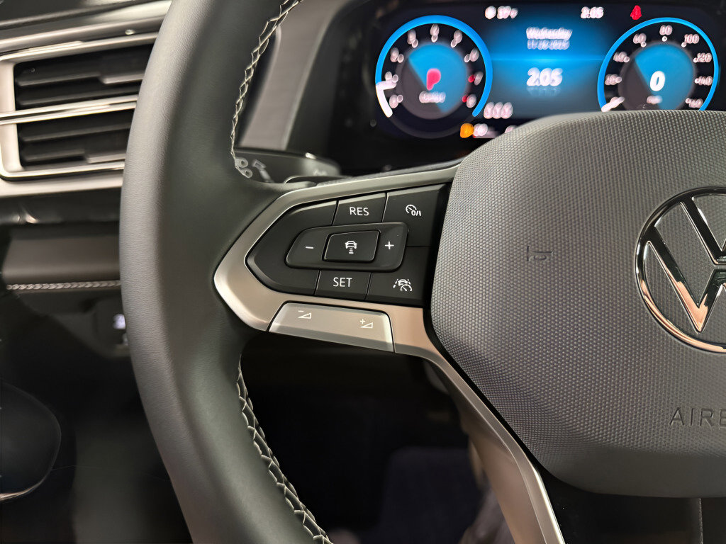 New 2026 Volkswagen Atlas Cross Sport SE image 12