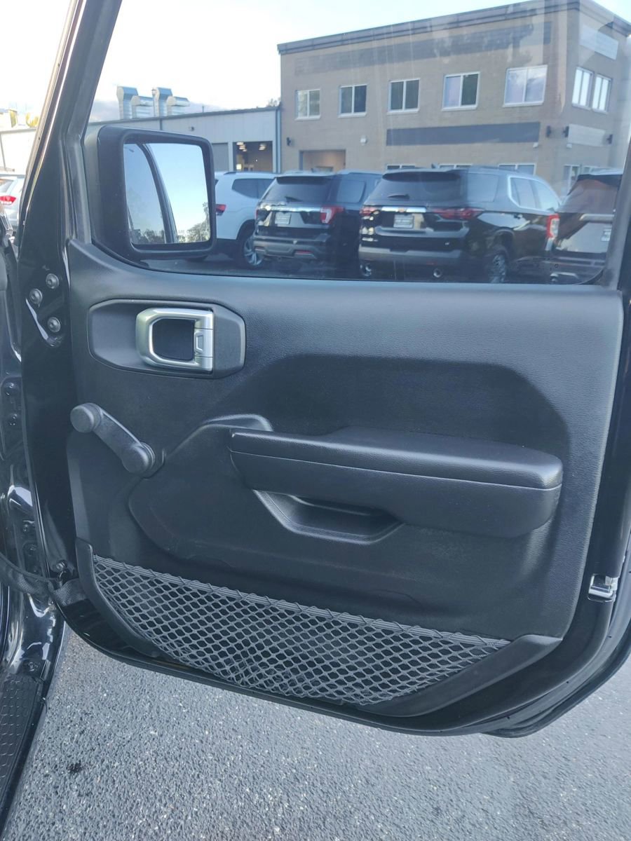 Used 2018 Jeep Wrangler Unlimited Sport image 27