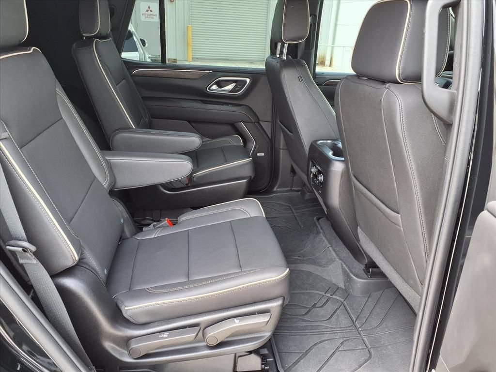 Used 2024 Chevrolet Tahoe Premier RWD image 12
