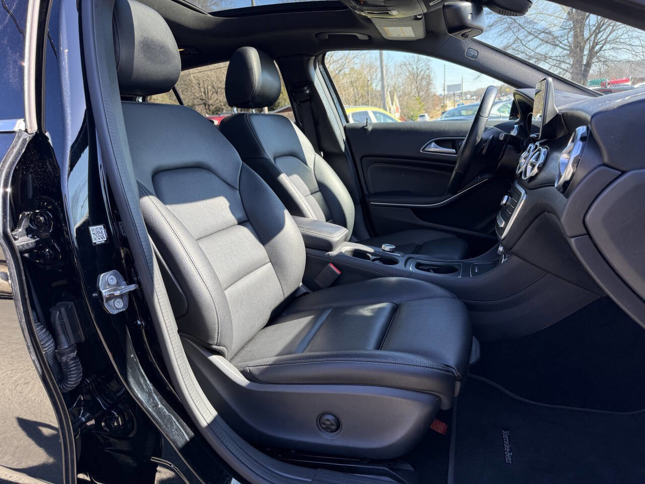Used 2019 Mercedes-Benz GLA 250 image 14