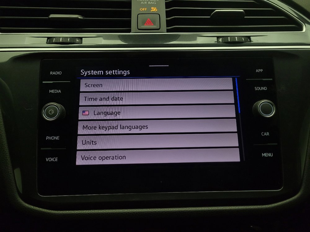 Used 2024 Volkswagen Tiguan SE image 25