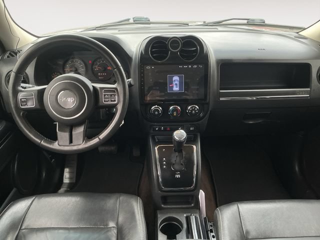 Used 2015 Jeep Patriot High Altitude AWD/4WD image 10