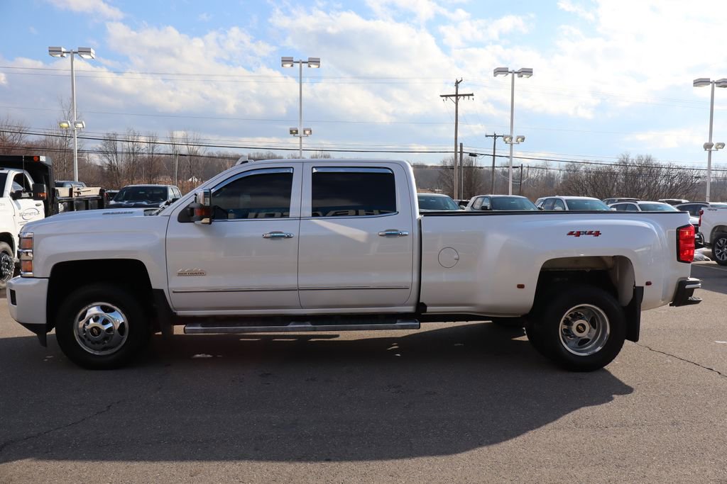 Used 2019 Chevrolet Silverado 3500 High Country w/ Duramax Plus Package image 32
