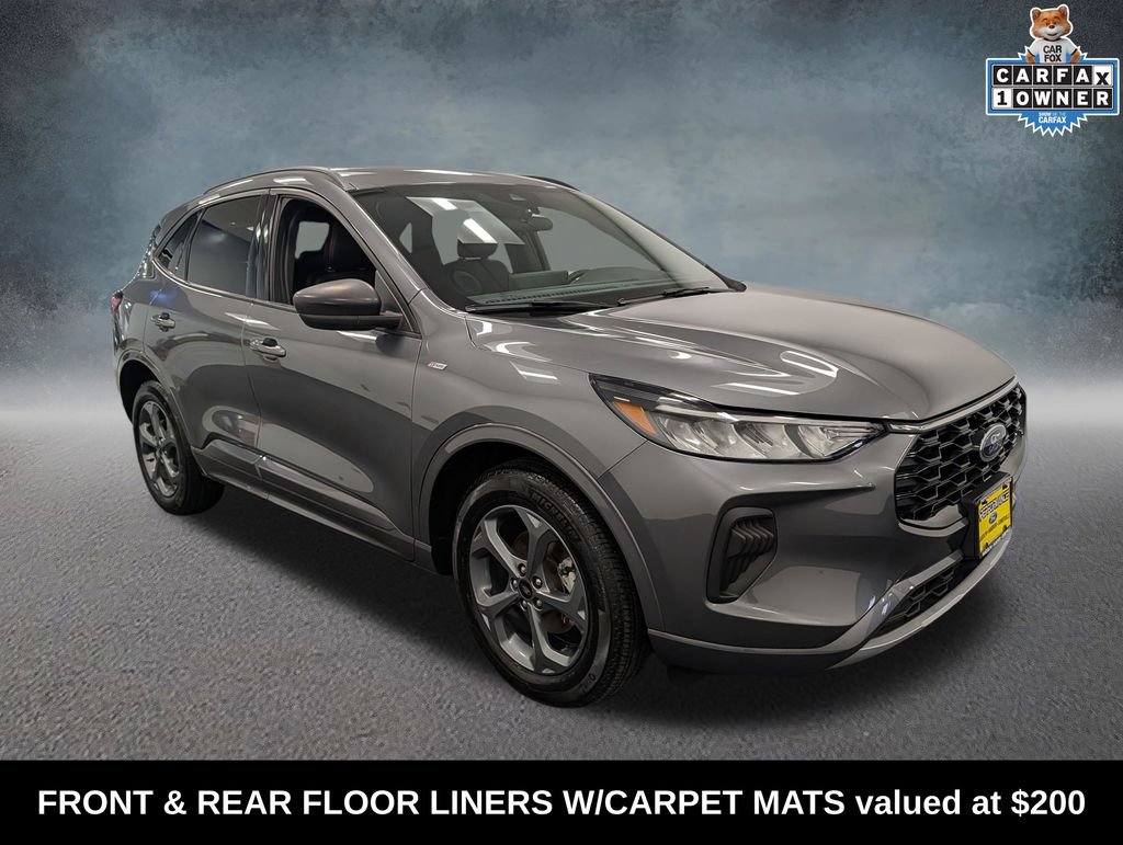 Used 2023 Ford Escape ST-Line w/ Tech Pack #1 AWD/4WD image 3