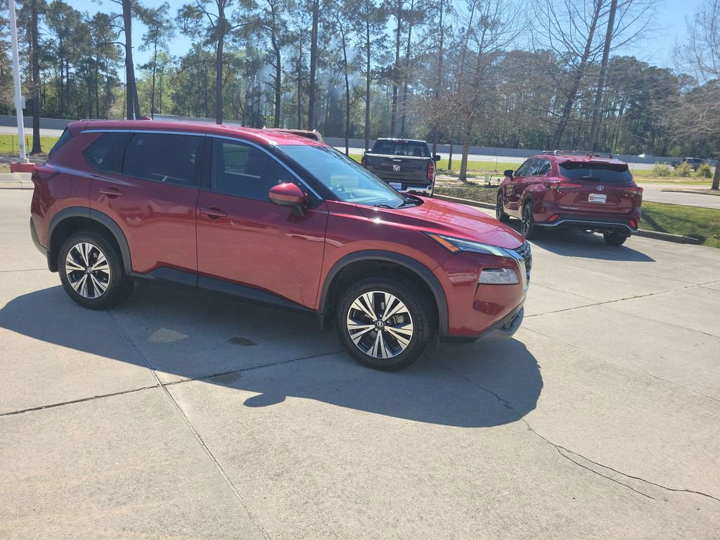 Used 2021 Nissan Rogue SV image 9
