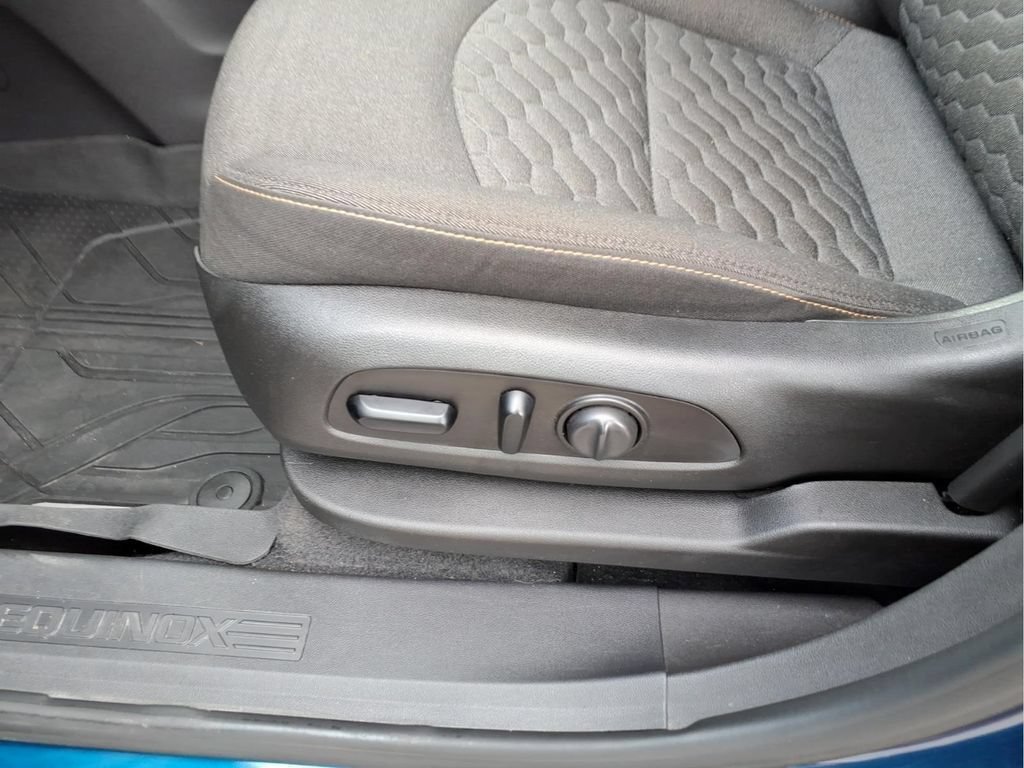 Used 2021 Chevrolet Equinox LT AWD/4WD image 21