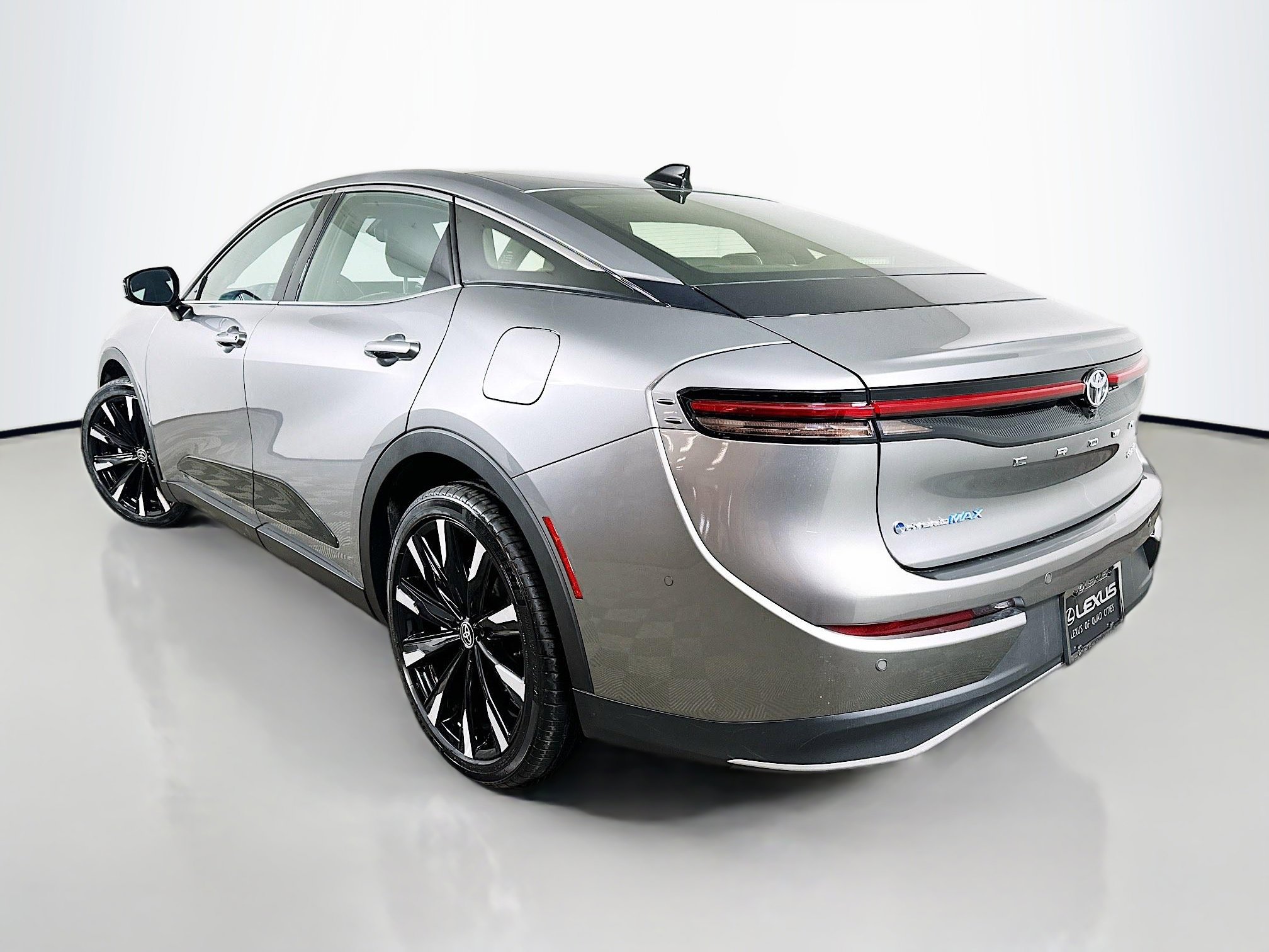 Used 2025 Toyota Crown Platinum image 5