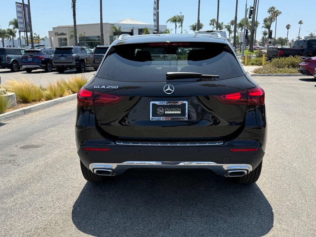 Used 2025 Mercedes-Benz GLA 250 image 11