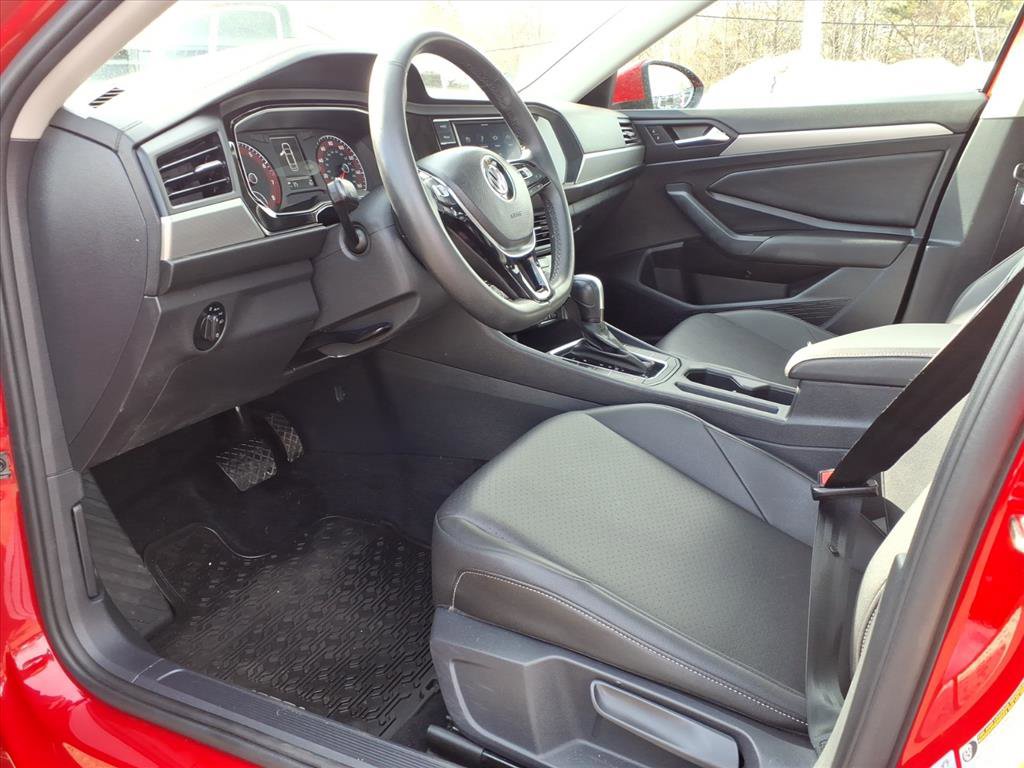 Used 2020 Volkswagen Jetta SE w/ SE Cold Weather Package image 19