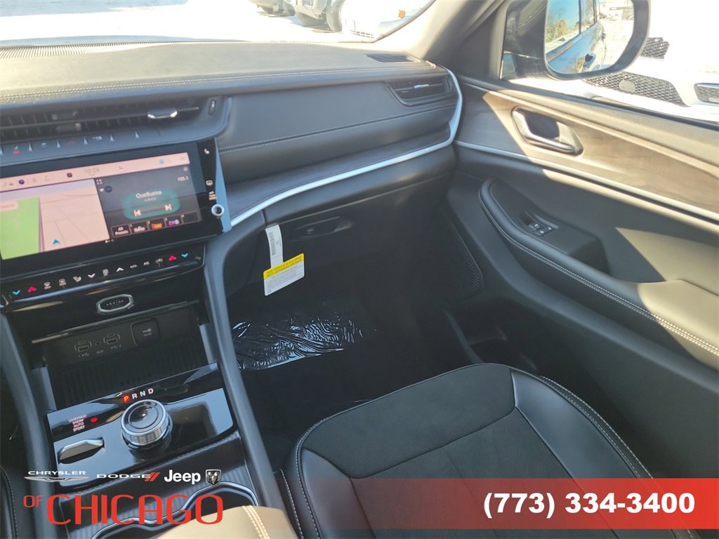 New 2026 Jeep Grand Cherokee Laredo image 17