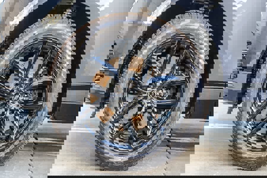 New 2026 Land Rover Range Rover Velar Dynamic SE image 10