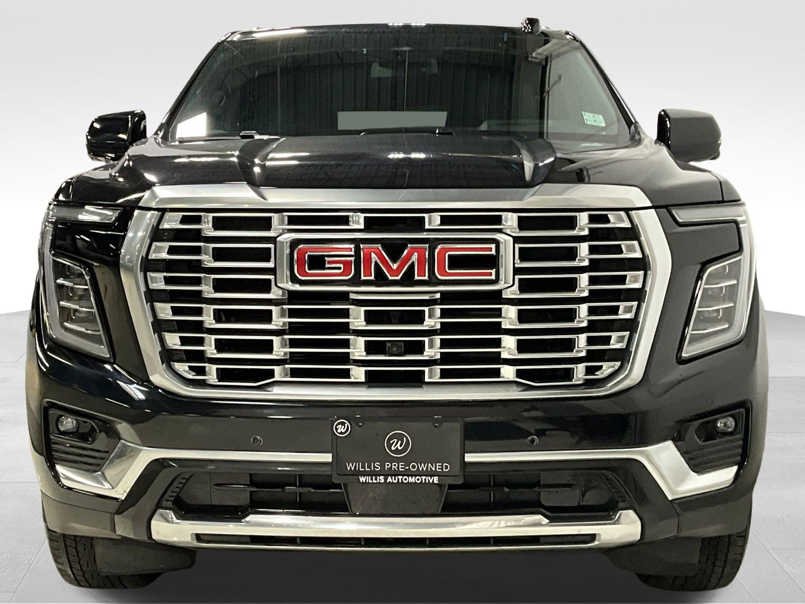 Used 2025 GMC Yukon XL Denali image 2