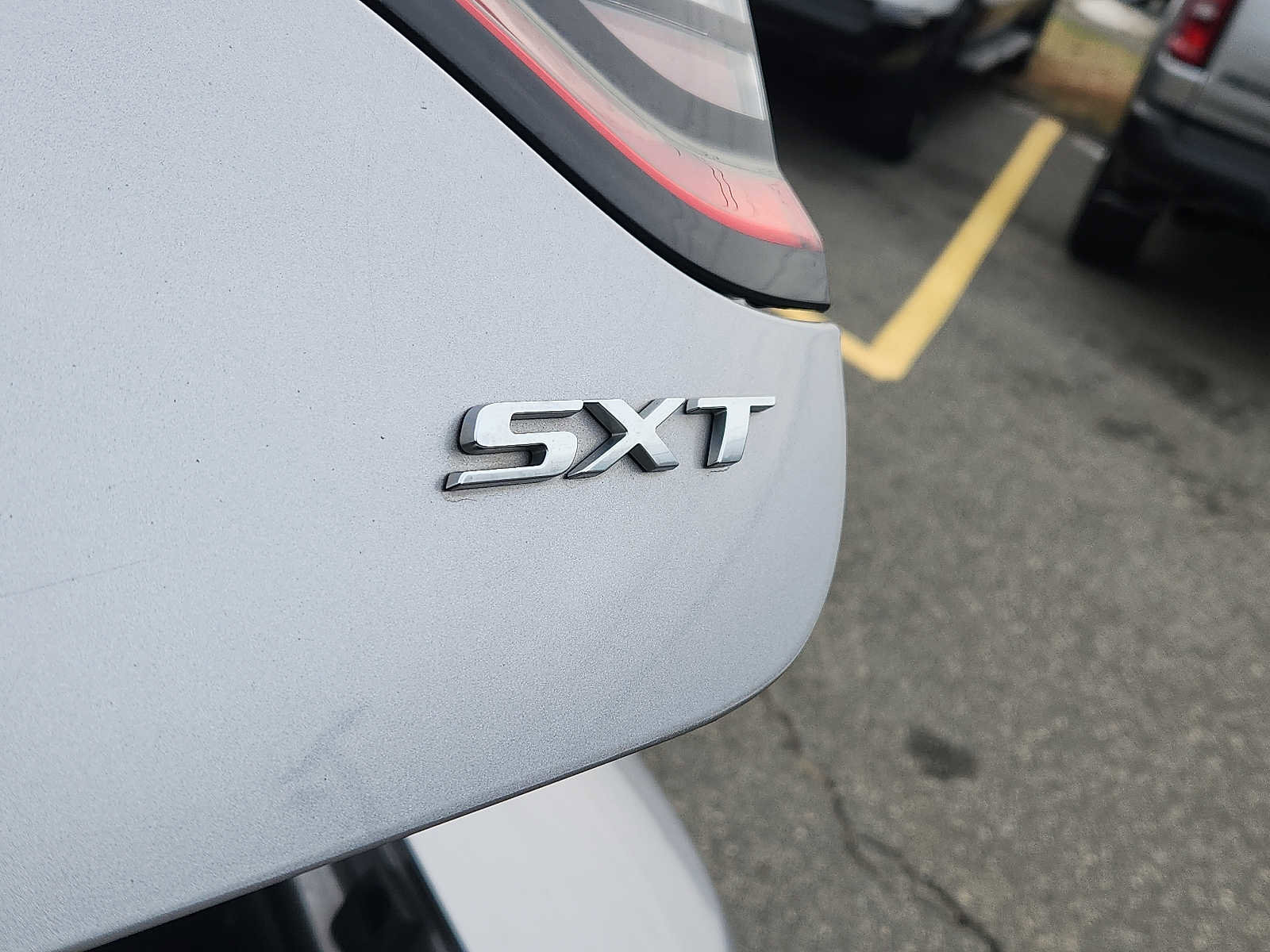 Used 2016 Dodge Charger SXT image 30