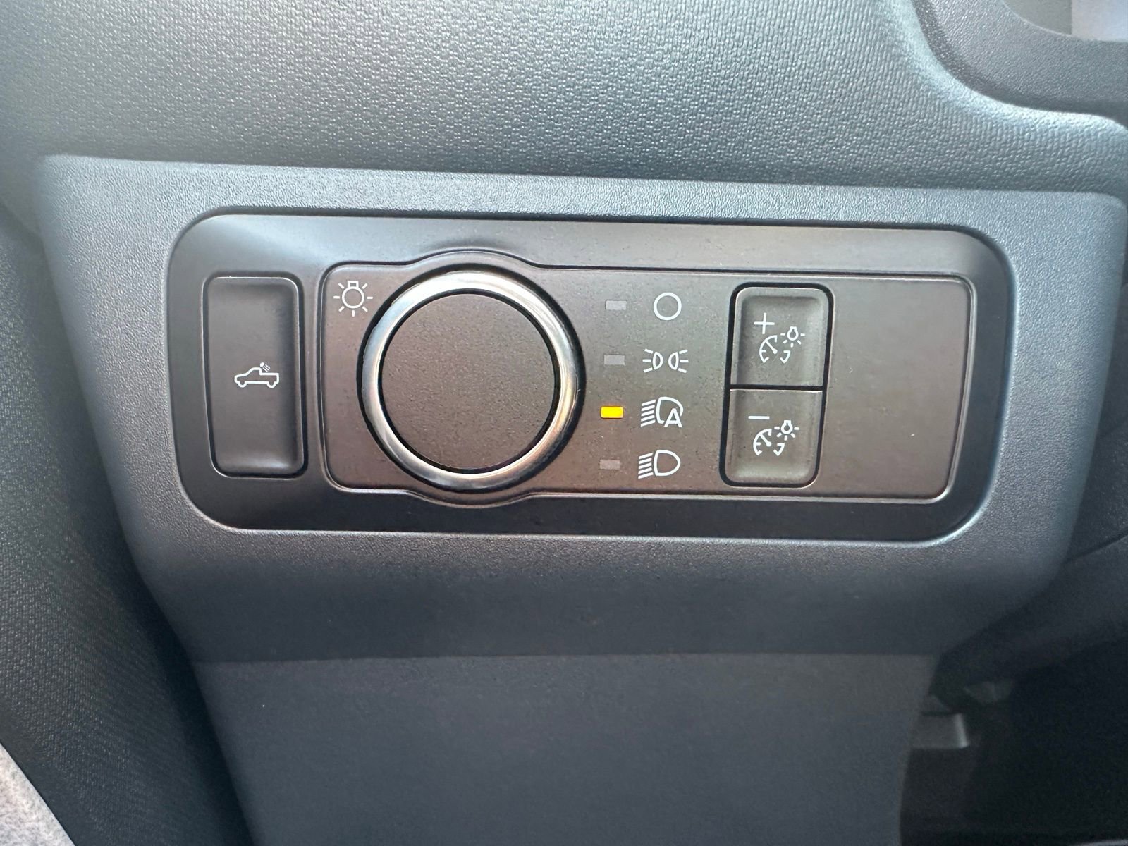 New 2025 Ford Maverick XLT w/ XLT Luxury Package image 13