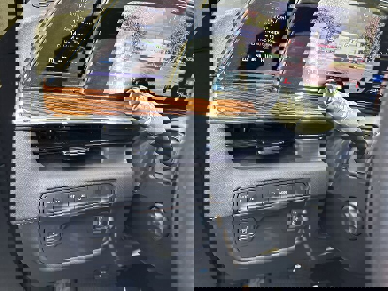 Used 2021 Cadillac Escalade Premium Luxury w/ LPO, Illumination Package image 54