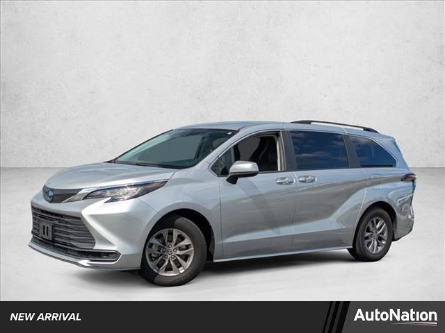 Used 2022 Toyota Sienna LE