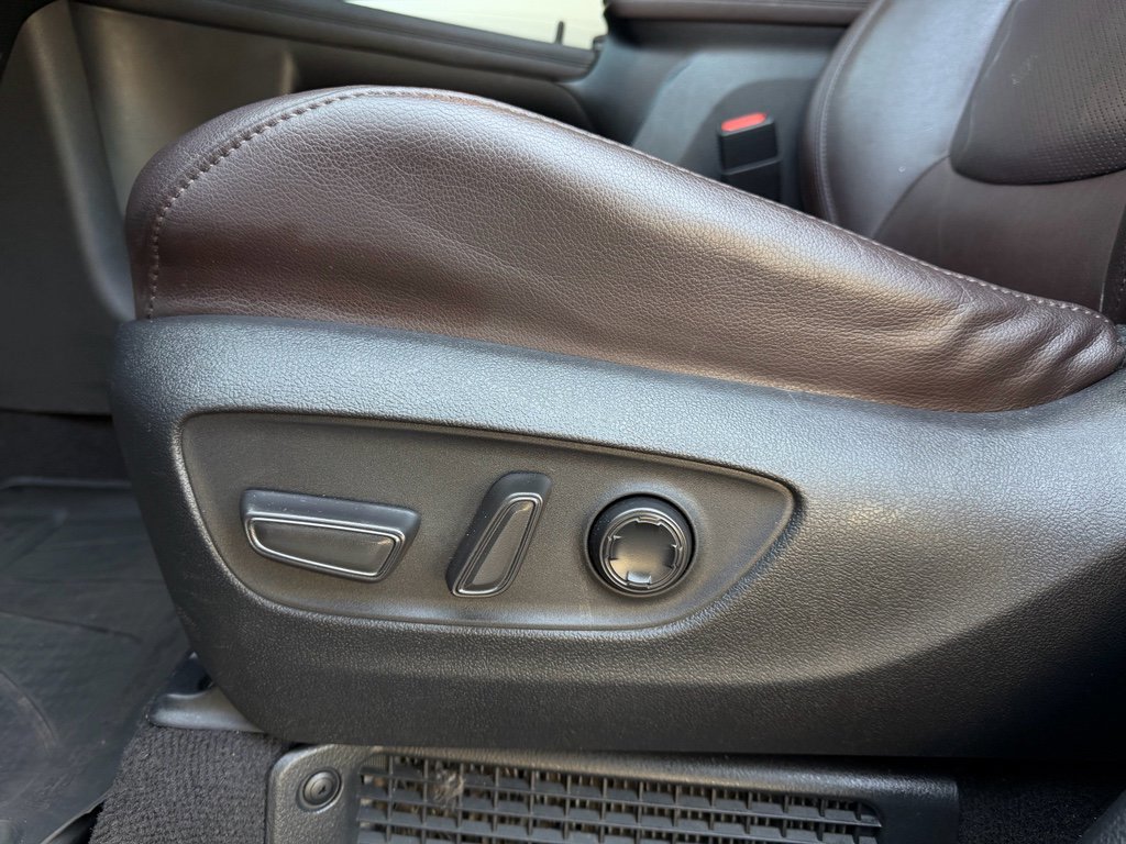 Used 2022 Toyota Sienna Platinum w/ Protection Package (TMS) image 20