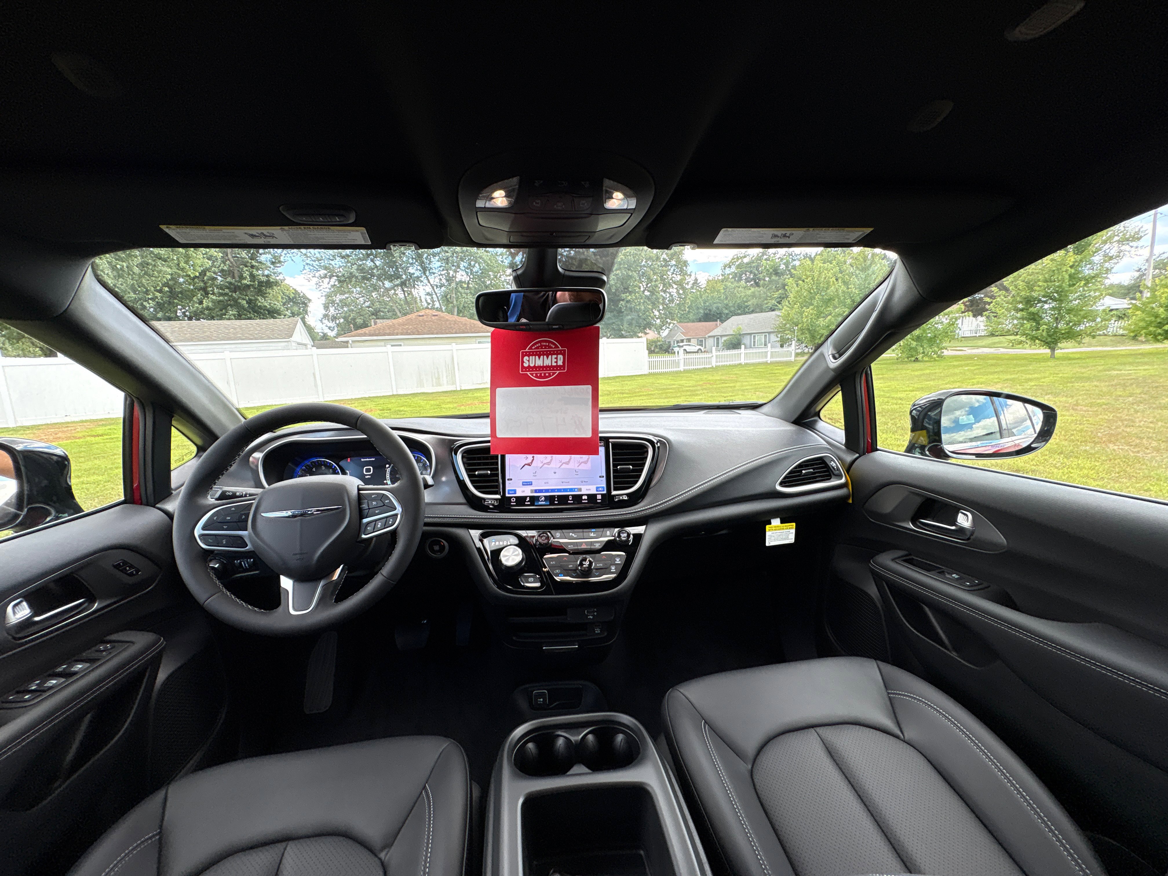 New 2026 Chrysler Pacifica Select image 12