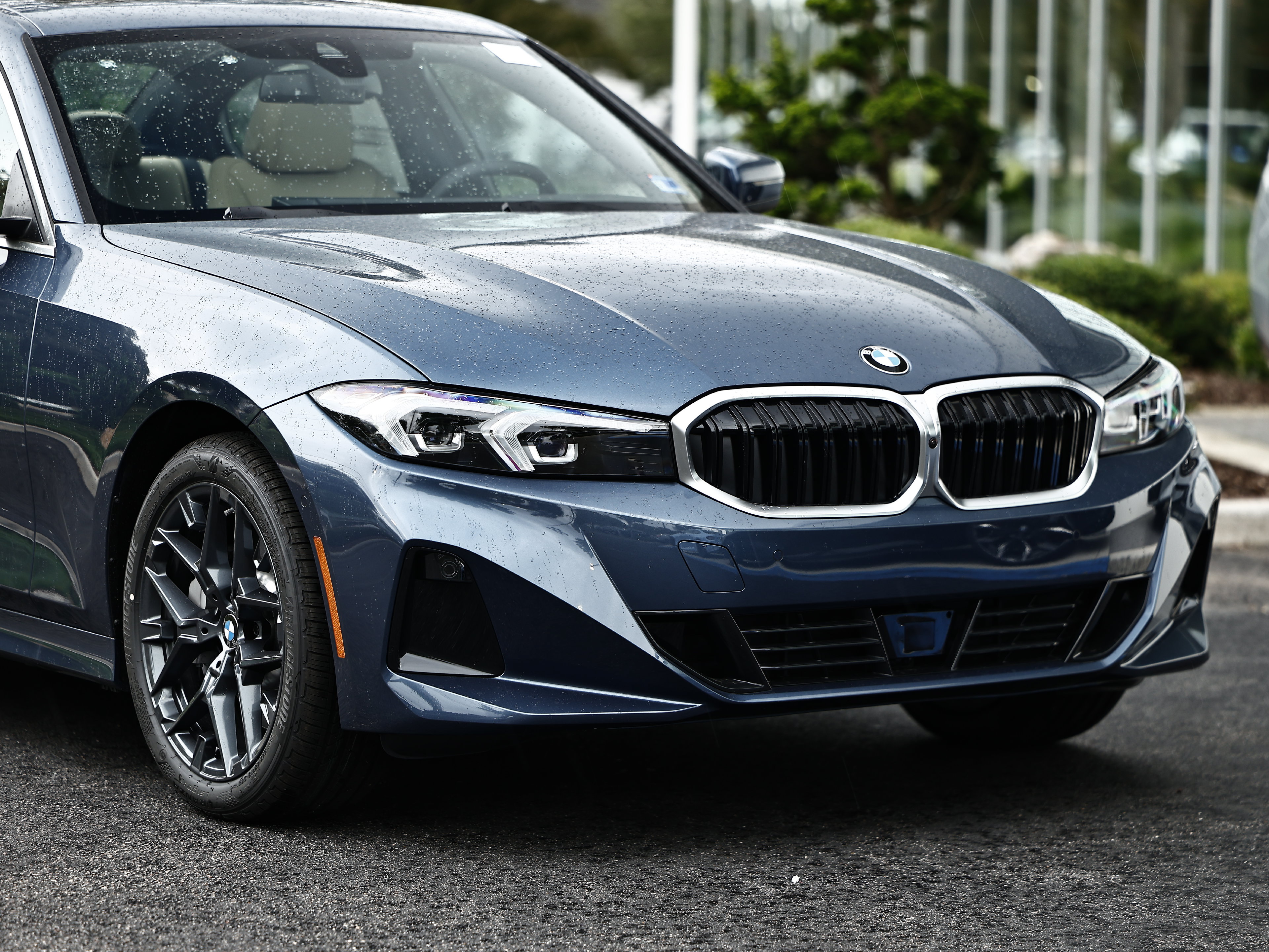 New 2026 BMW 330i Sedan w/ Premium Package RWD image 2
