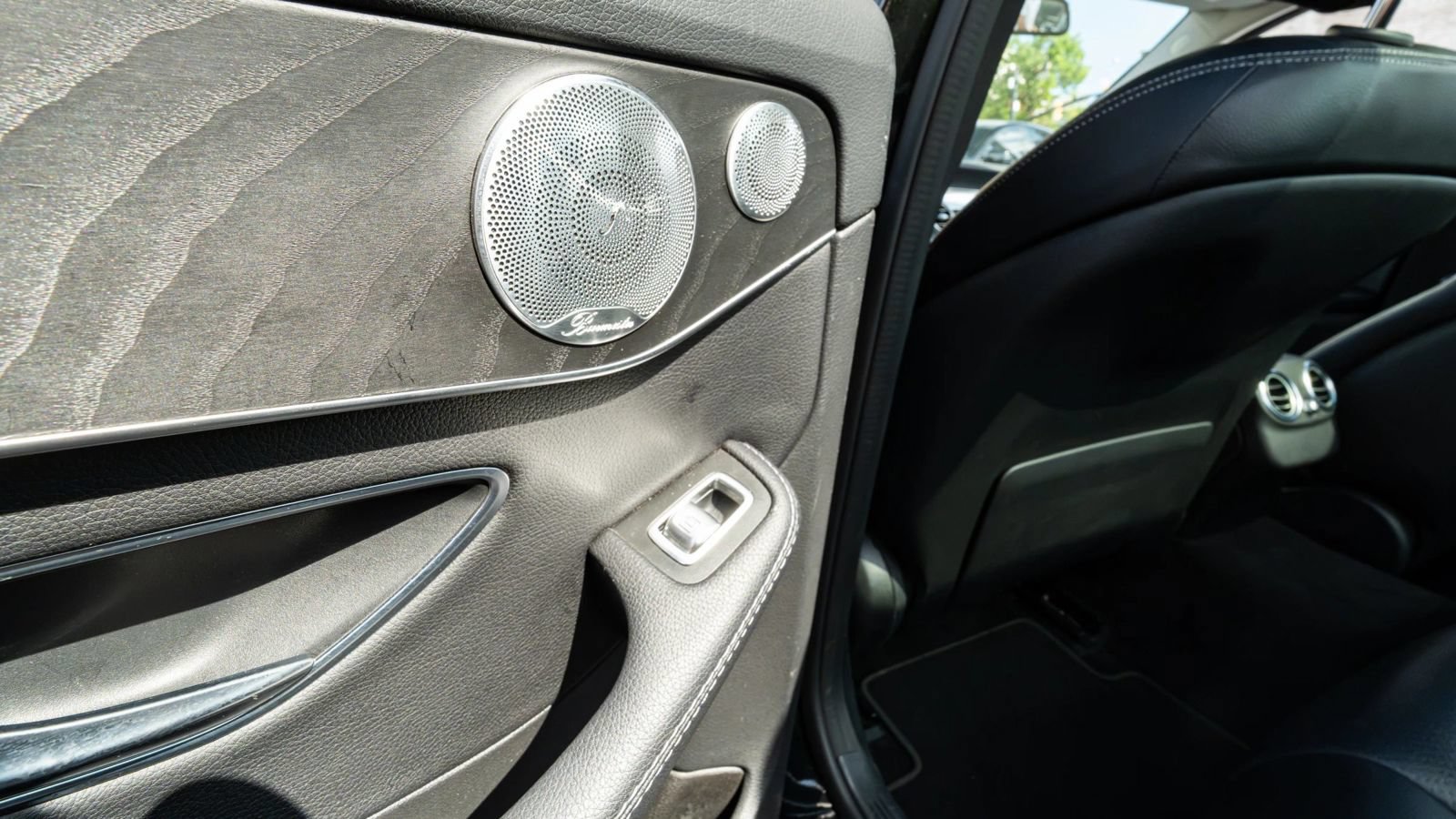 Used 2016 Mercedes-Benz C 300 4MATIC Sedan w/ Multimedia Package image 25
