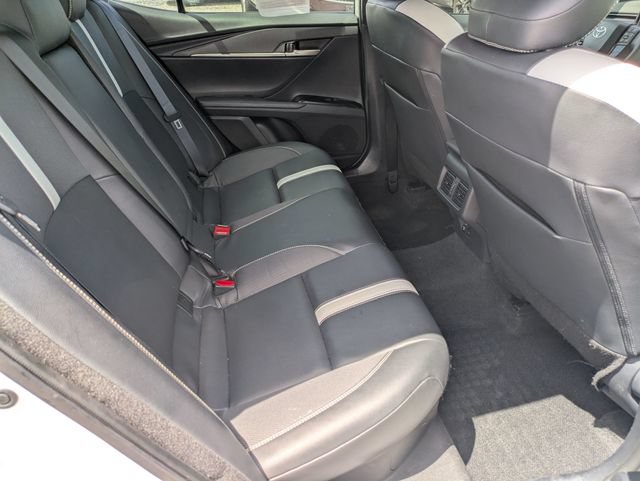 Used 2025 Toyota Camry SE w/ Convenience Package FWD image 27