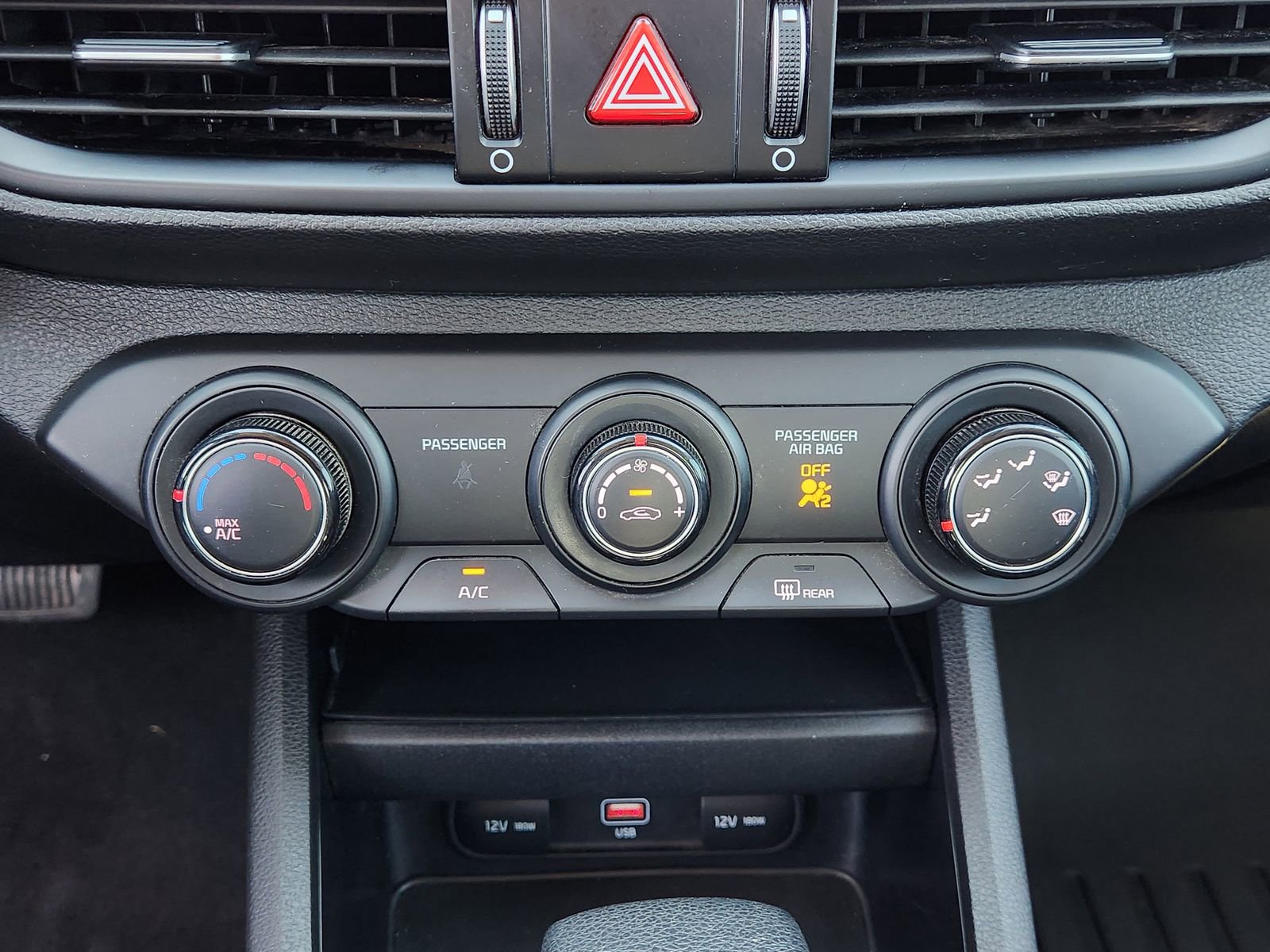 Used 2023 Kia Forte LXS w/ LXS Technology Package image 22