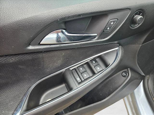 Used 2017 Chevrolet Cruze LS FWD image 12