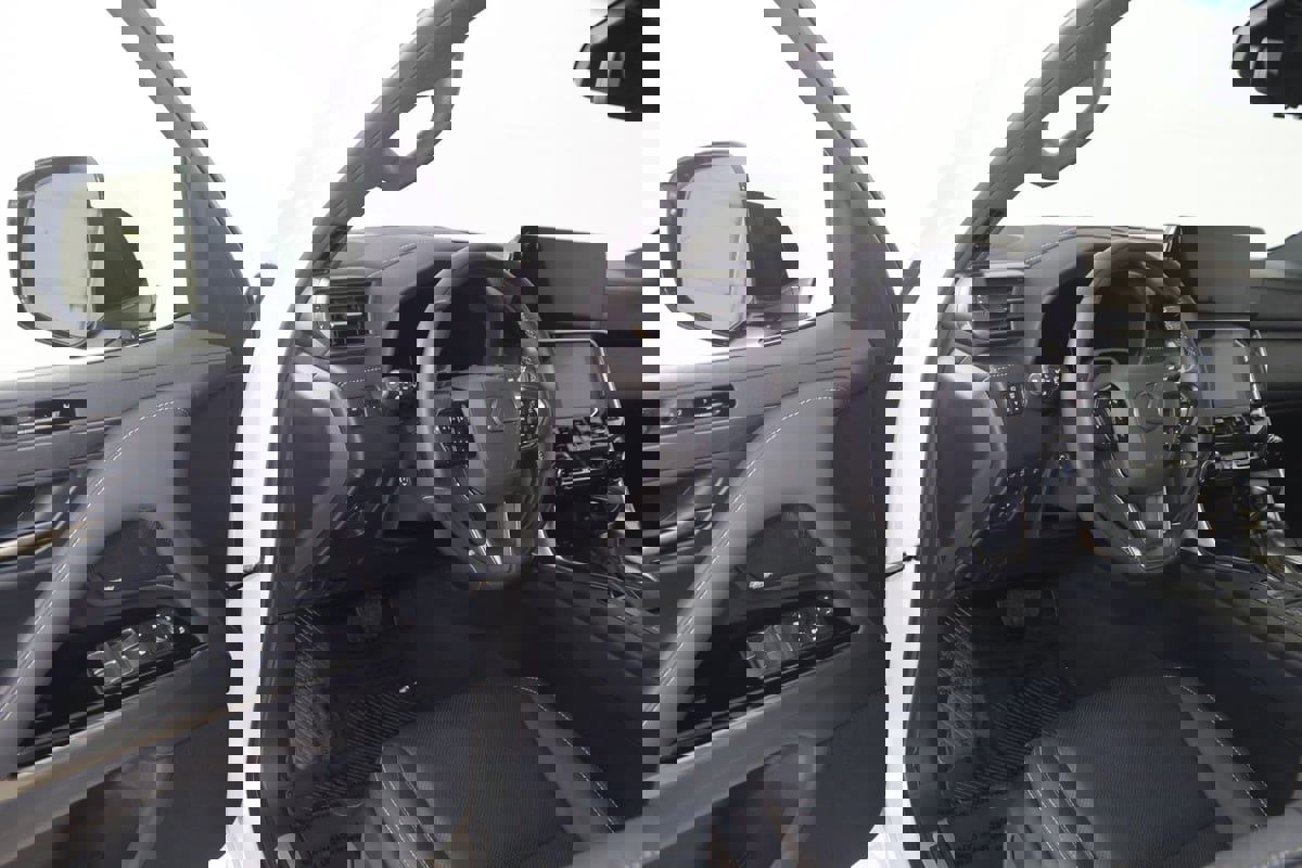 Used 2025 Lexus LX 600 4WD w/ Luxury Package image 55