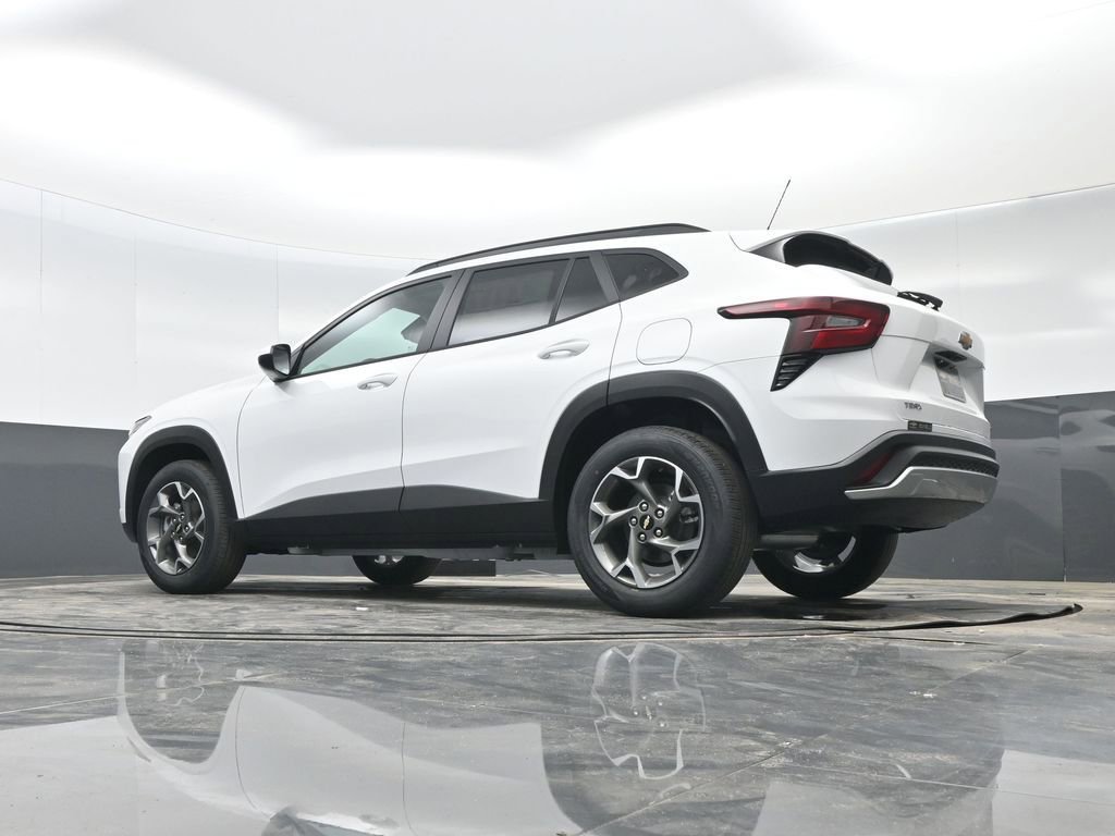 New 2026 Chevrolet Trax LT w/ Sunroof Package image 35