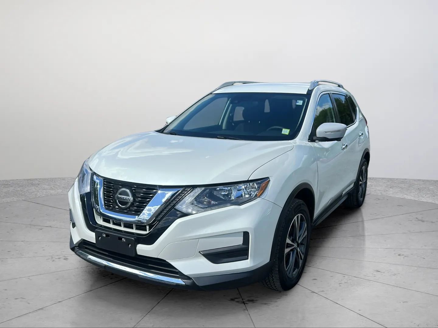 Used 2019 Nissan Rogue SV w/ Premium Package AWD/4WD image 9