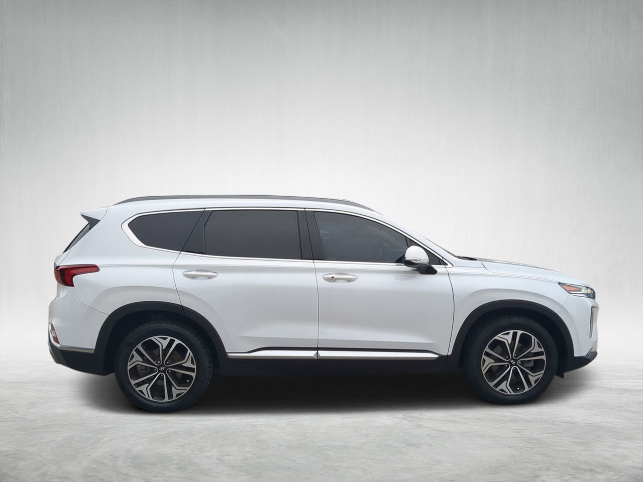Used 2020 Hyundai Santa Fe SEL image 2