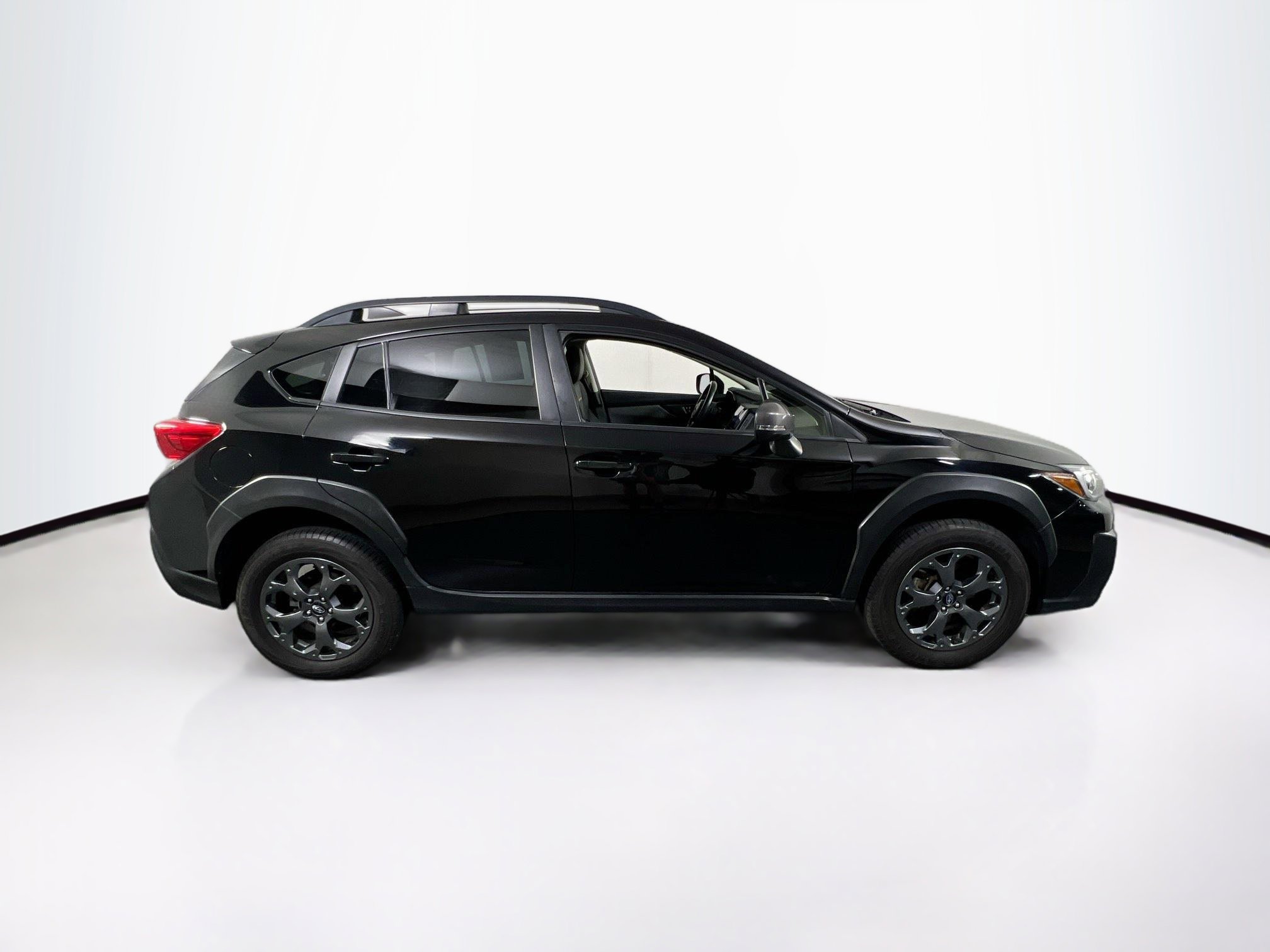 Used 2022 Subaru Crosstrek 2.5i Sport w/ Moonroof Package image 4