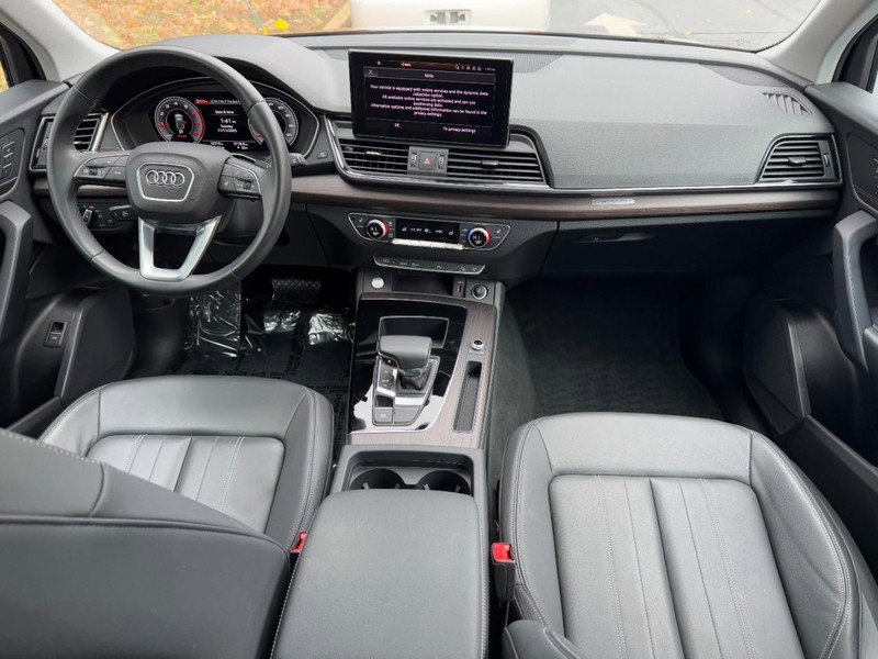 Used 2025 Audi Q5 2.0T Premium image 12