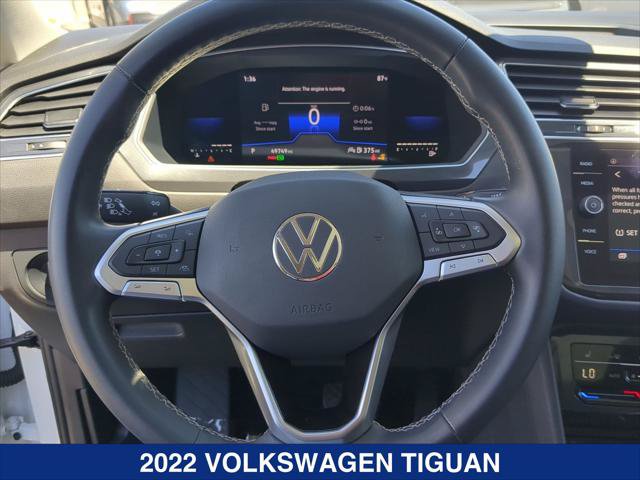 Certified 2022 Volkswagen Tiguan SE w/ Panoramic Sunroof Package FWD image 13
