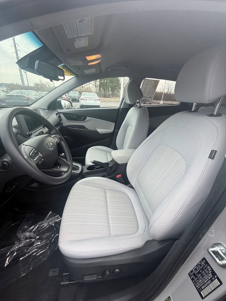 Used 2023 Hyundai Kona SEL image 32