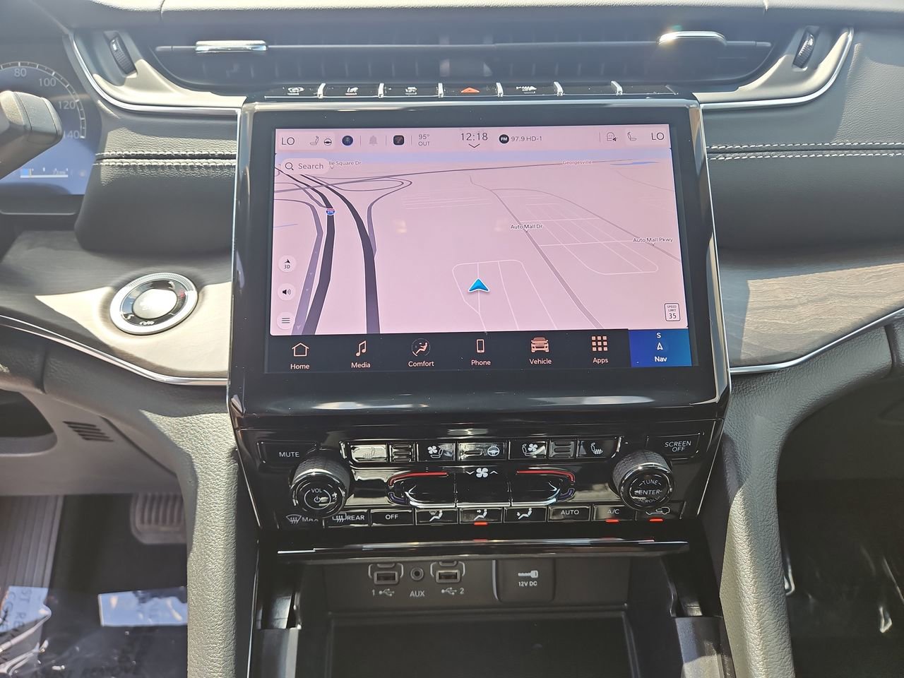 New 2025 Jeep Grand Cherokee Overland w/ Adv Protech Group III image 25