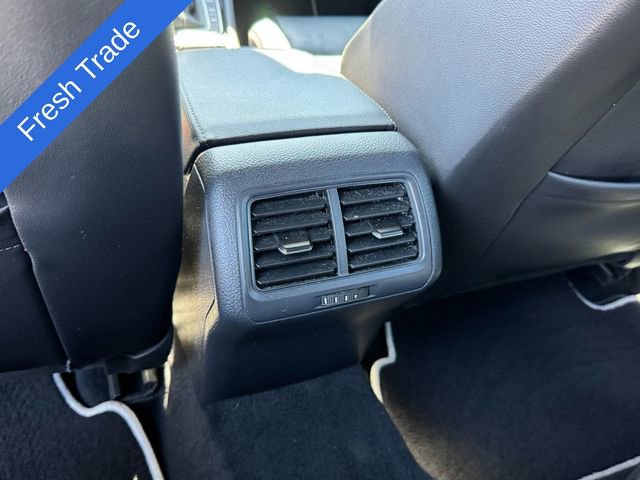 Used 2017 Volkswagen Golf R 4-Door image 13