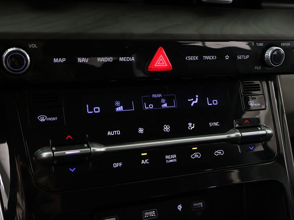 Used 2024 Kia Carnival EX FWD image 49