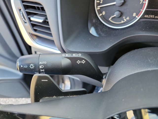 Used 2023 Nissan Rogue SV image 23