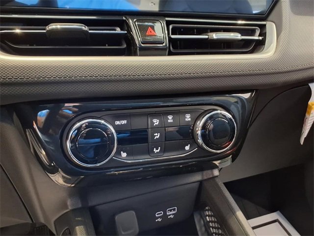 New 2025 Chevrolet TrailBlazer LT w/ Convenience Package image 12