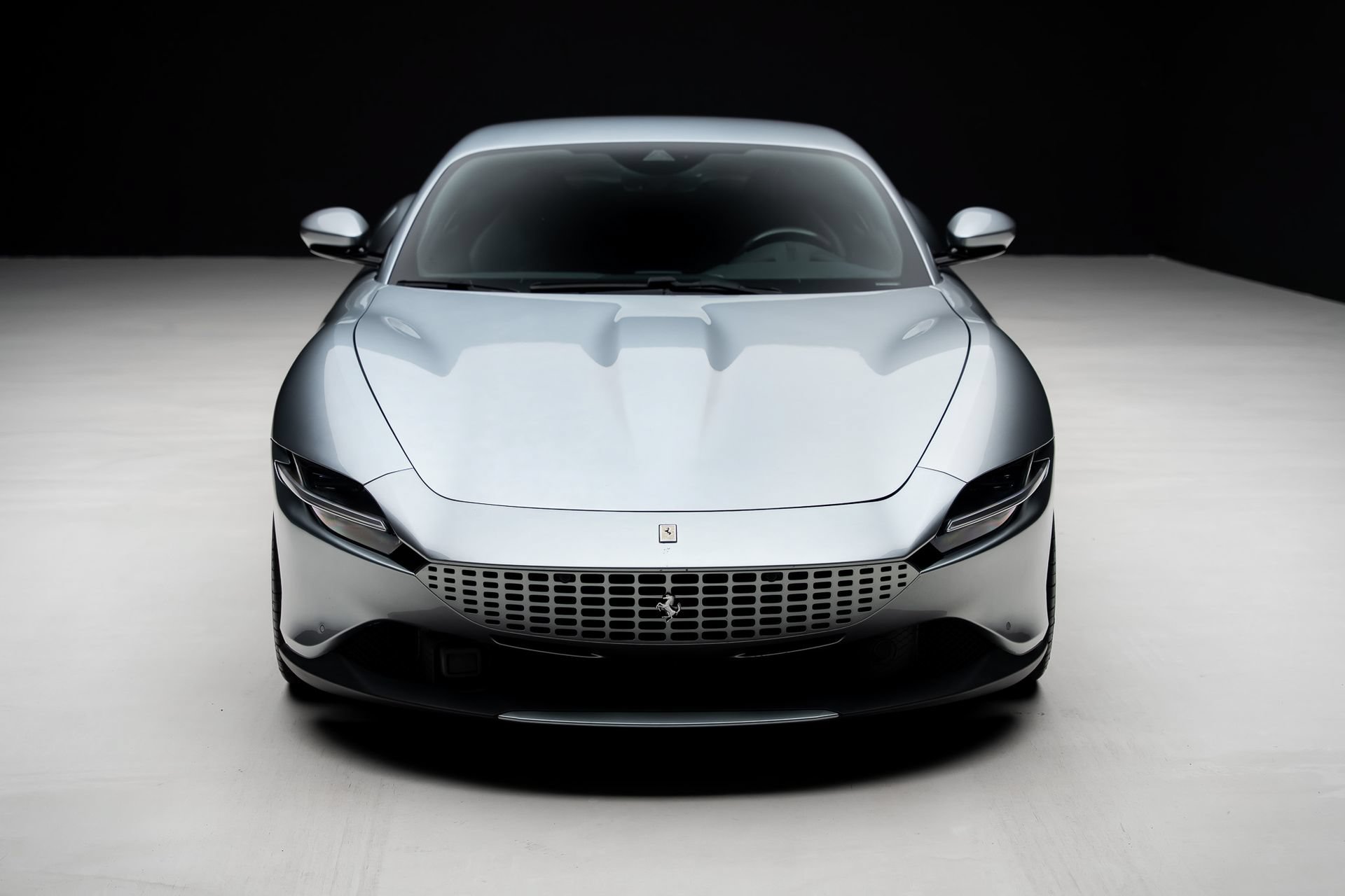 Used 2021 Ferrari Roma RWD image 6