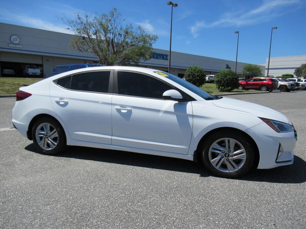 Used 2020 Hyundai Elantra SEL FWD image 2