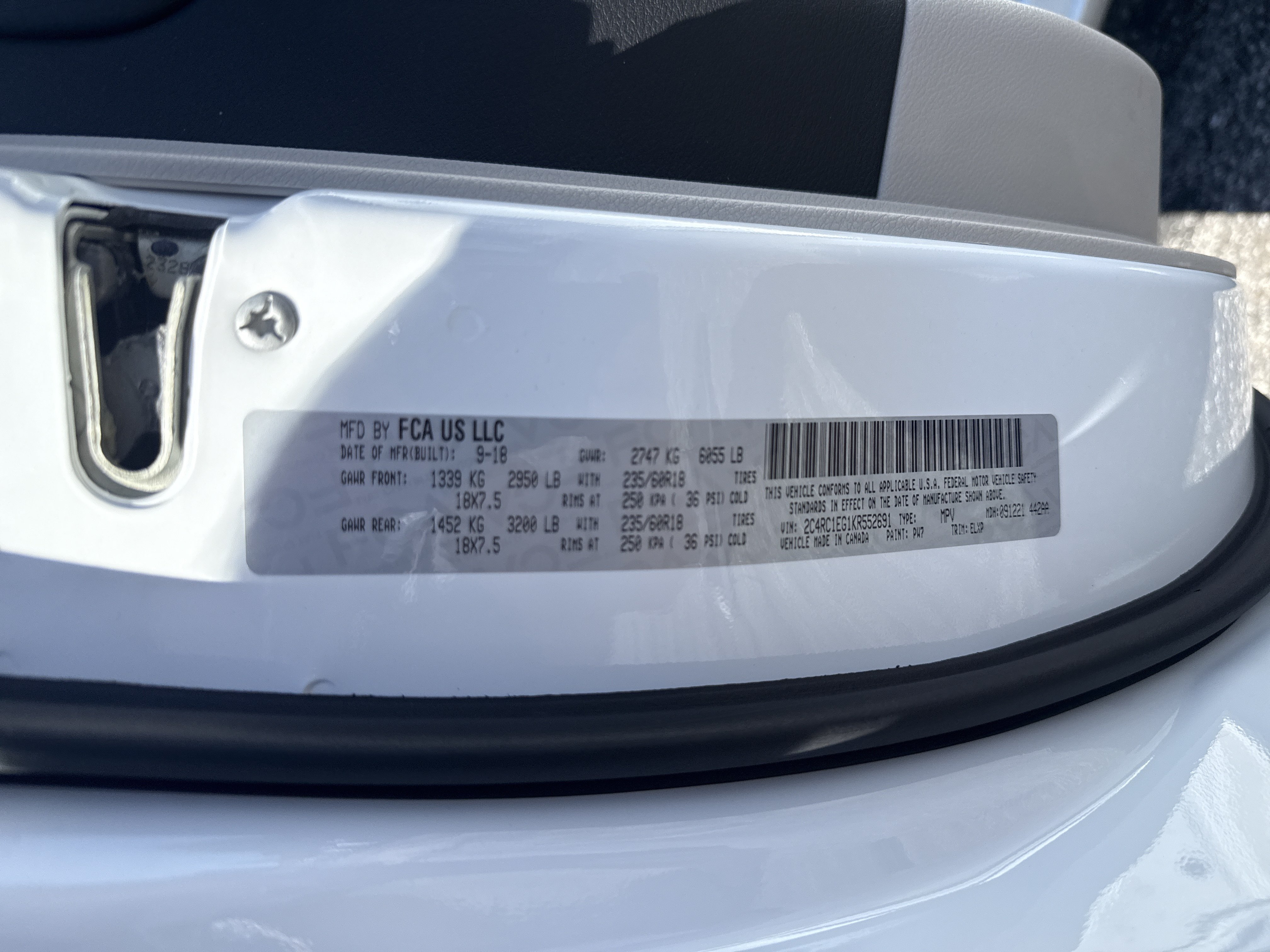 Used 2019 Chrysler Pacifica Touring-L Plus w/ Tire & Wheel Group FWD image 35